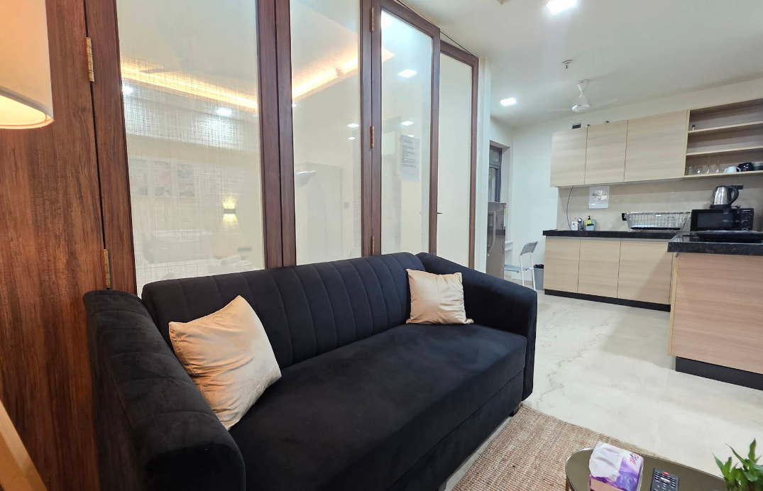 Refined 1 Bedroom Apartment near BKC