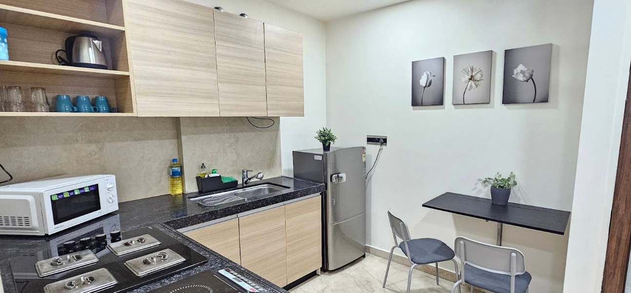 Refined 1 Bedroom Apartment near BKC