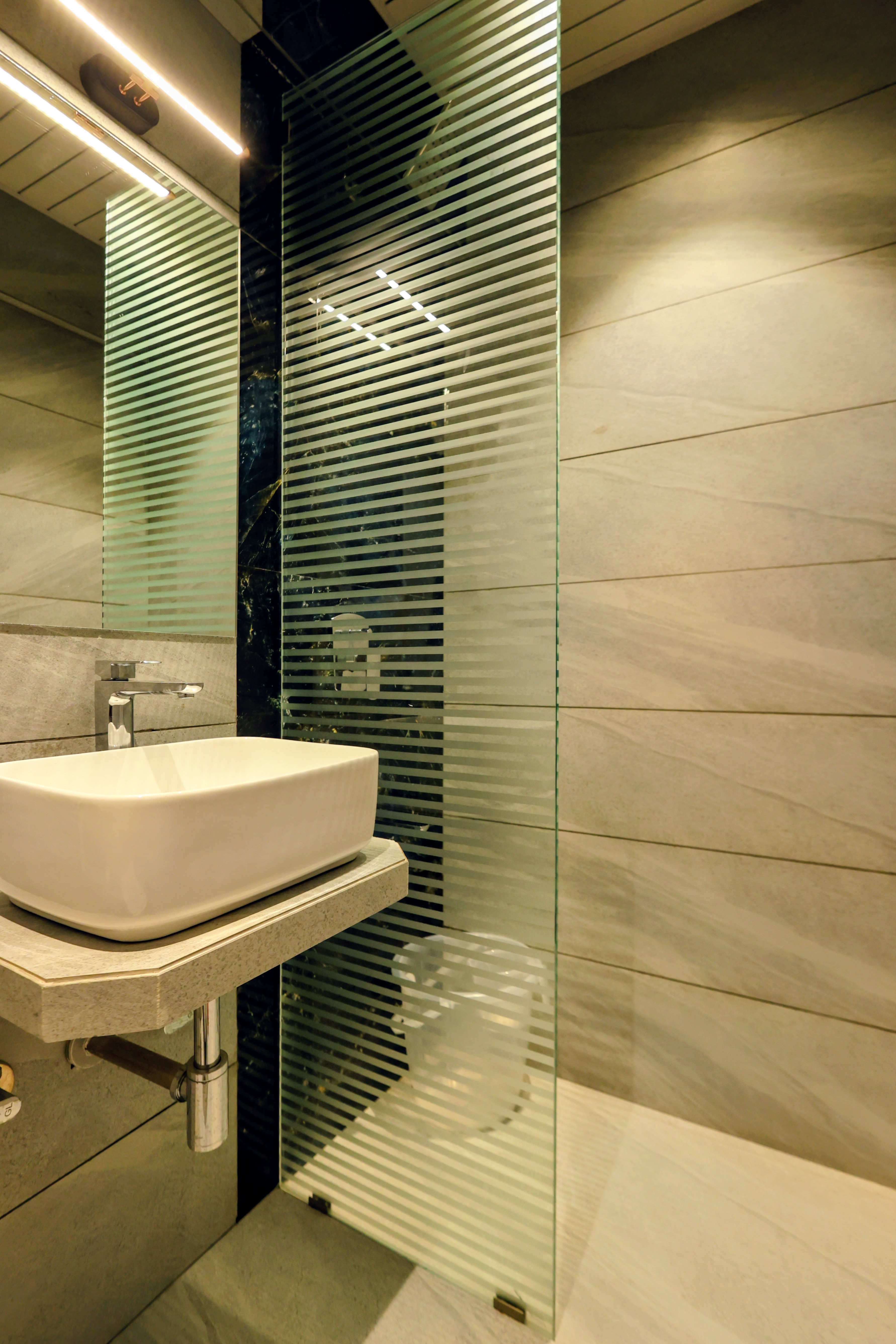 Premier 2 Bedroom Apartment in Andheri East