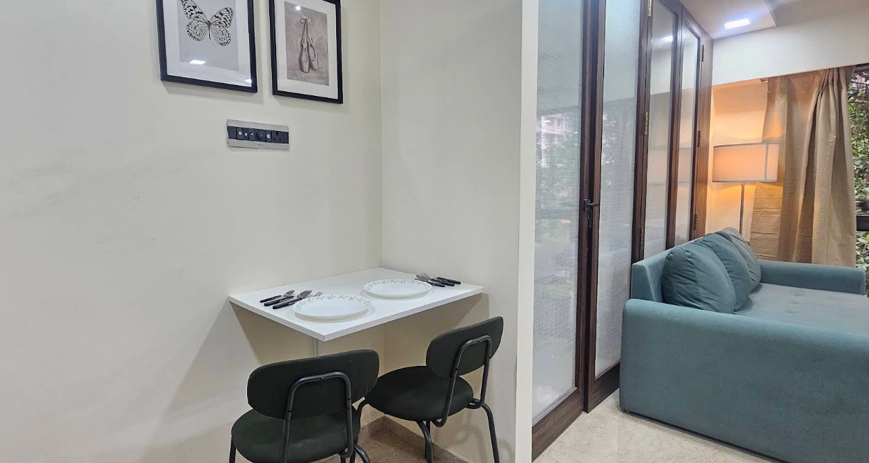 Refined 1 Bedroom Apartment near BKC