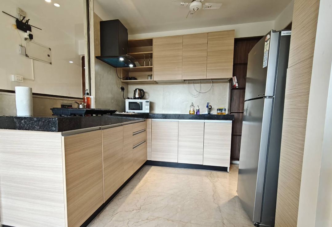 Refined 1 Bedroom Apartment near BKC