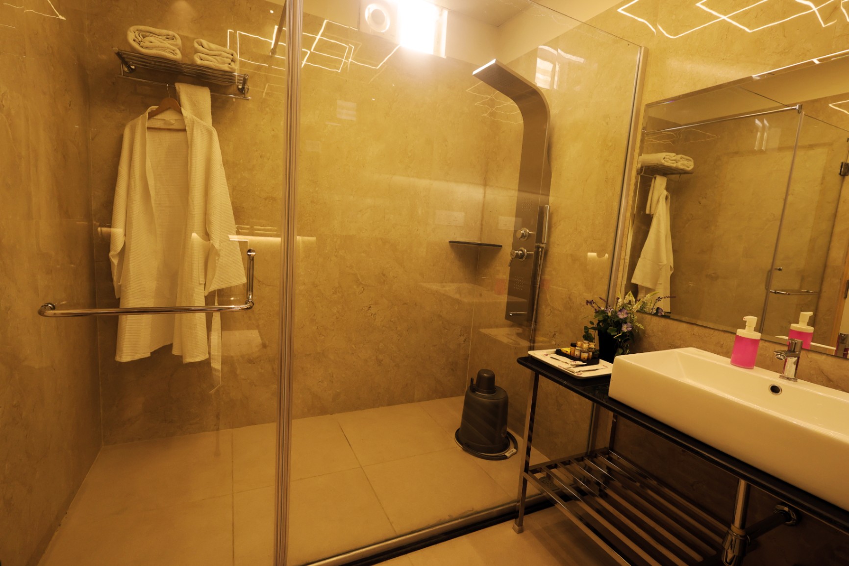 Signature Premium Studio in Rajajinagar