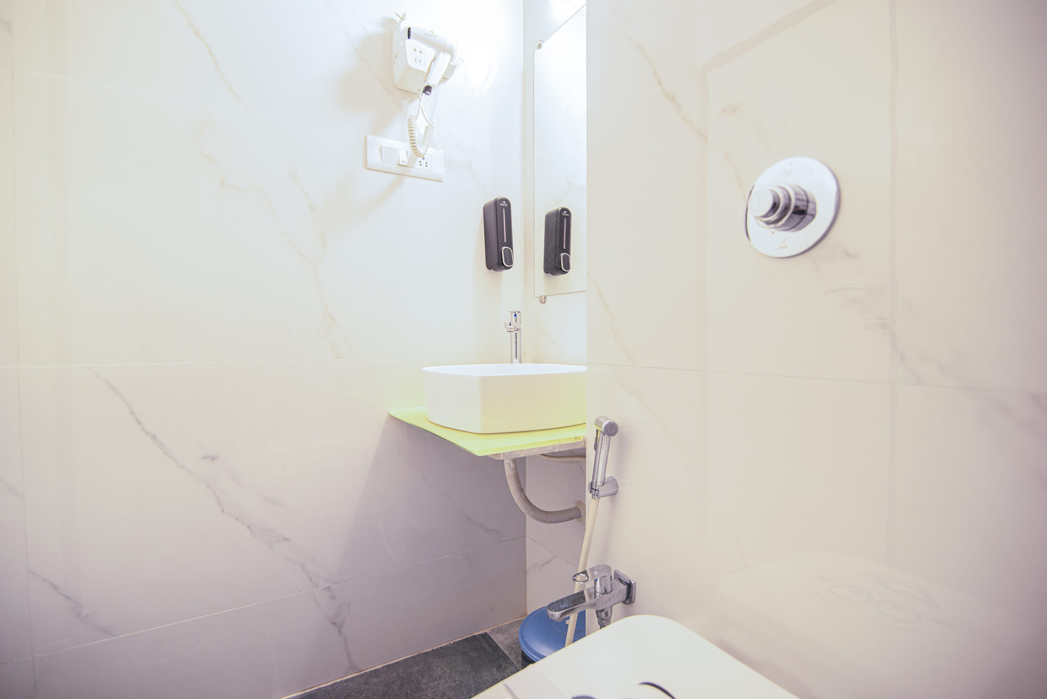 3 BR Serviced Apartment @ Santacruz East