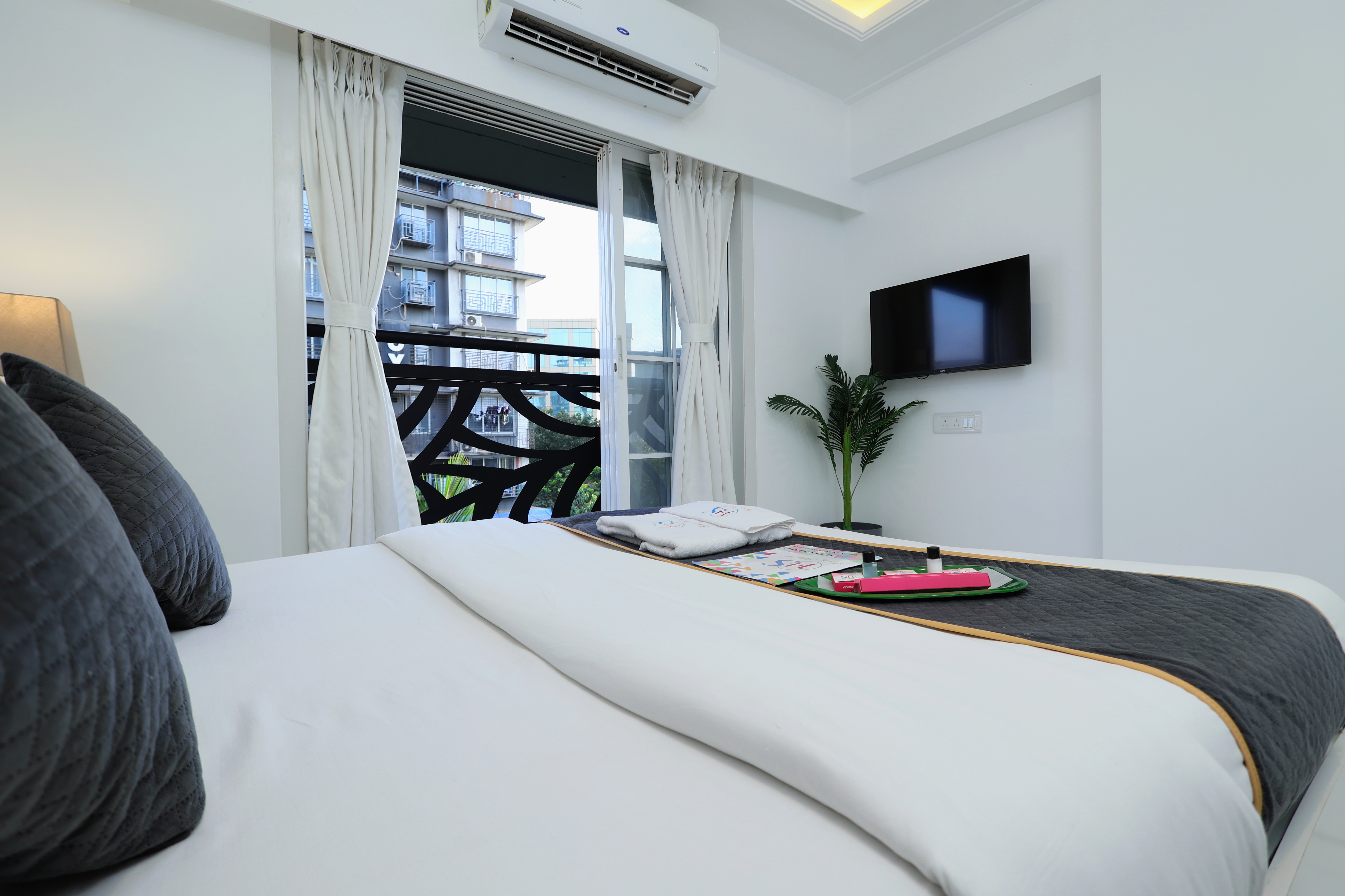 Premier 2 Bedroom Apartment in Andheri East