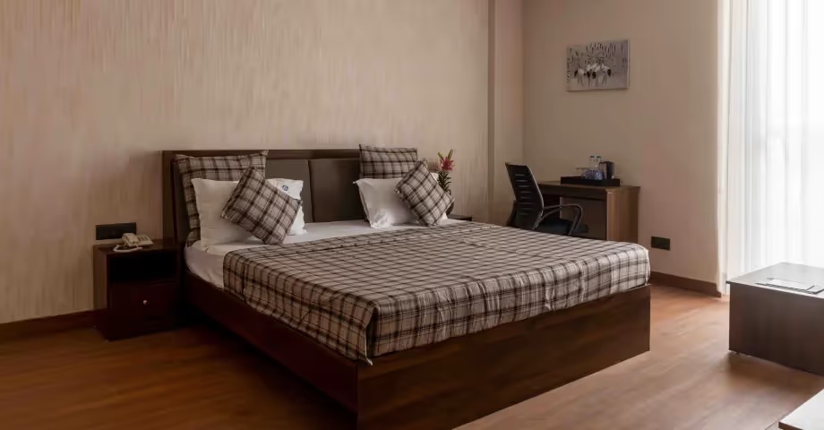 2 Bedroom Serviced Apartment on Golf Course Road