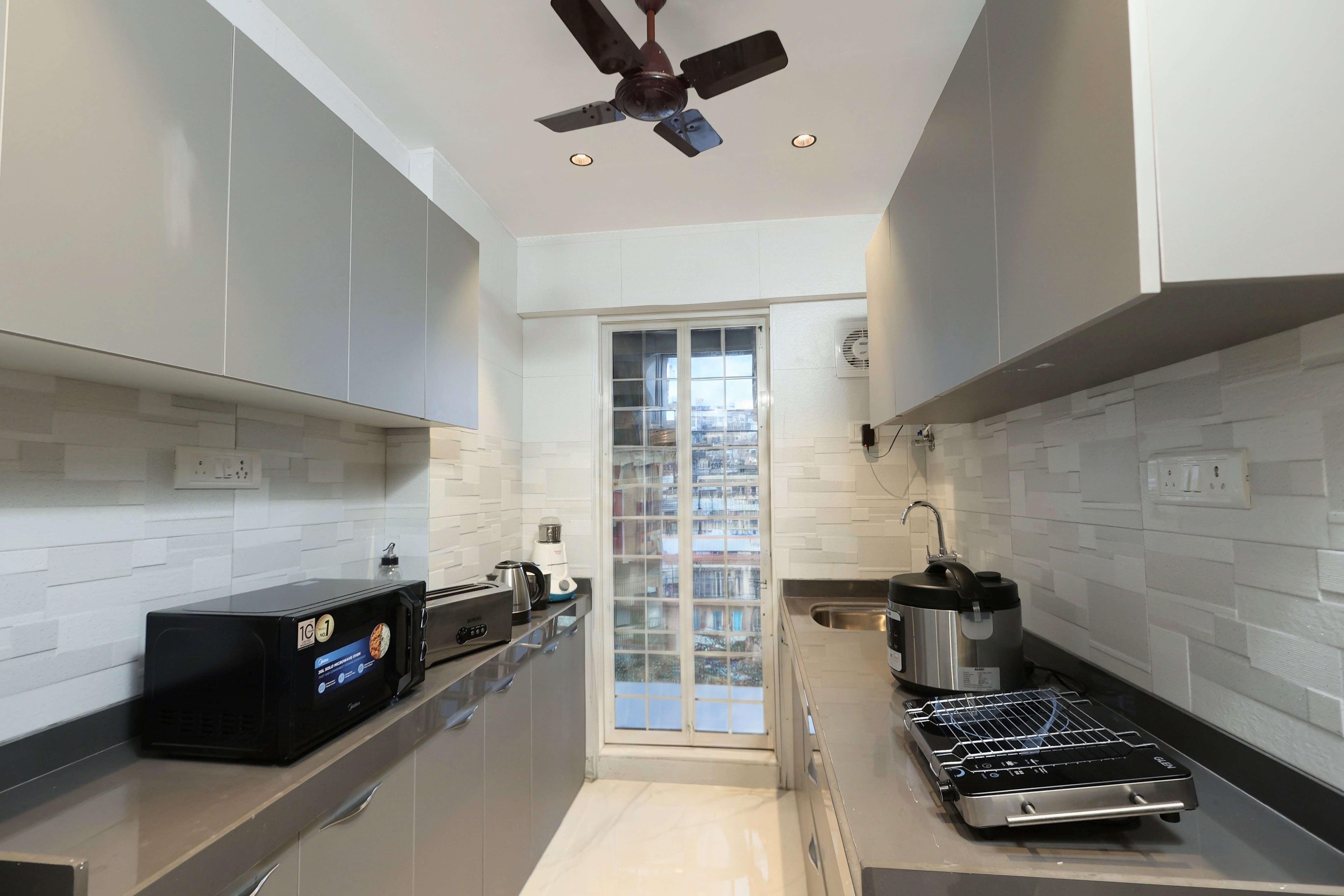 Premier 2 Bedroom Apartment in Andheri East