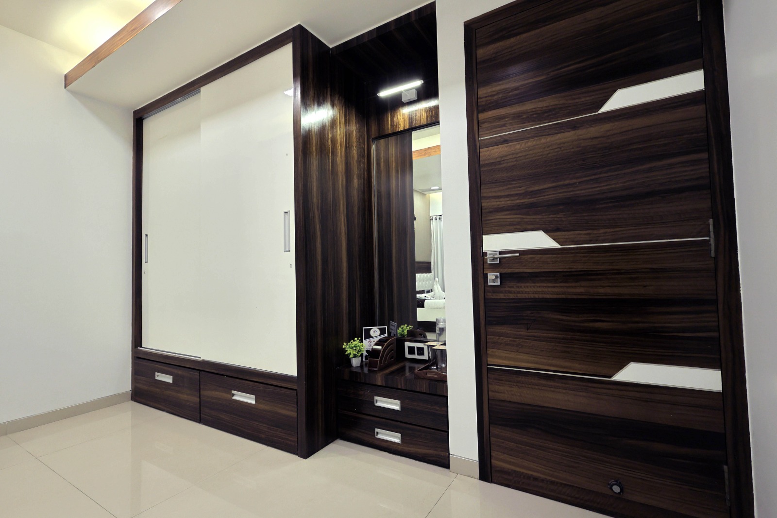 Luxurious 4 Bedroom Apartment in Gorai