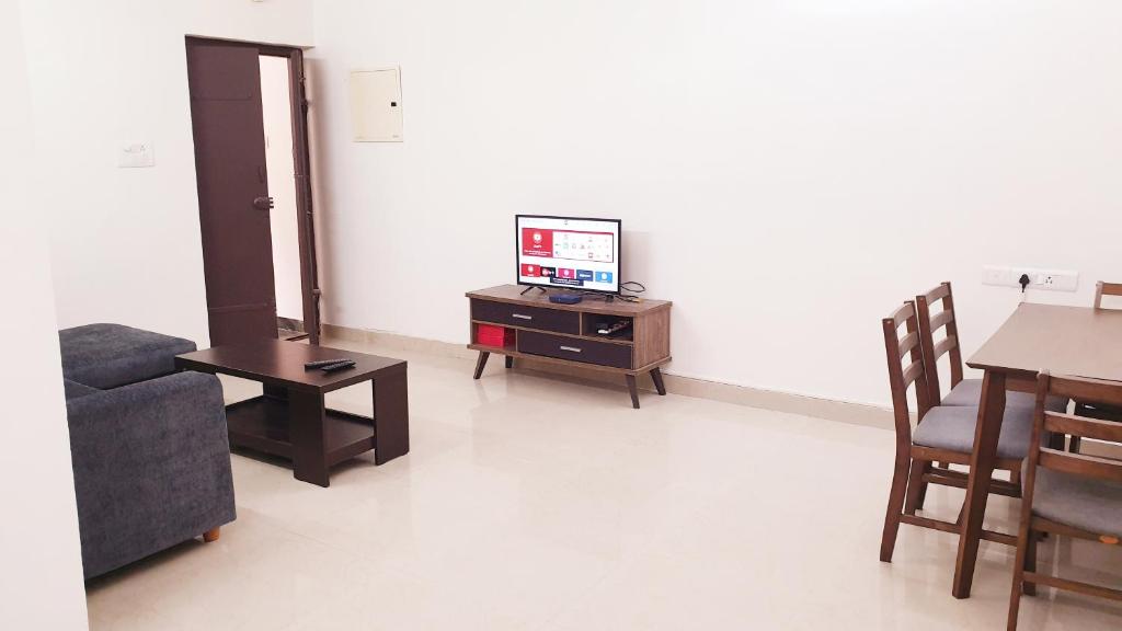 Elite 2 Bedrooms Apartment in Velacherry