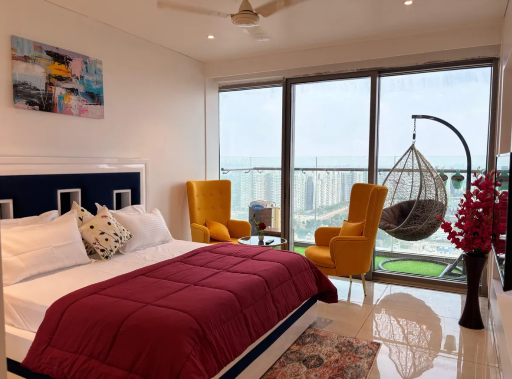 Studio Skyloft near Urbana