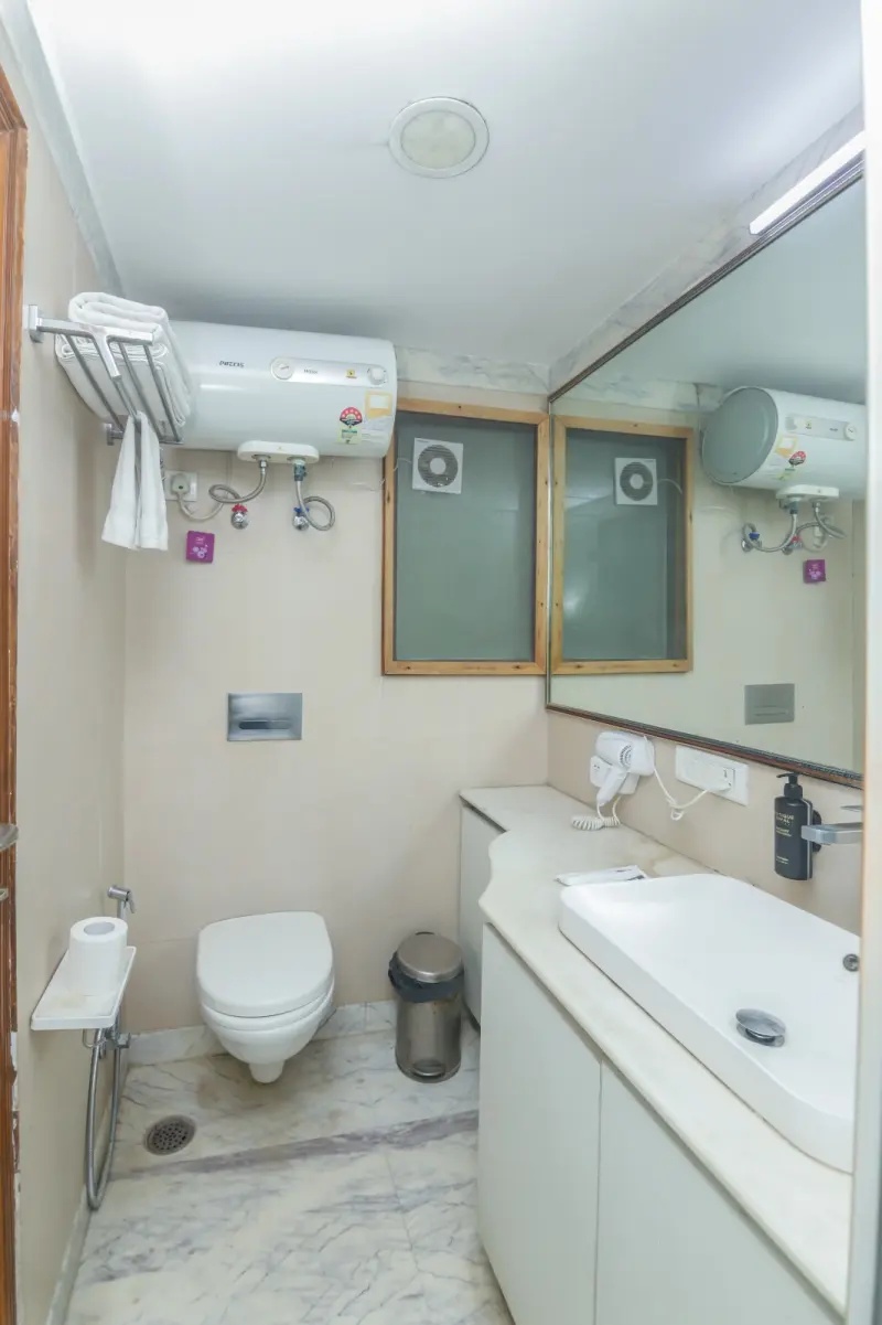 Premium Studio Apartment in Safdarjunj