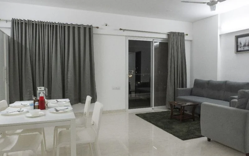 Private room with Shared Living Area and Kitchen