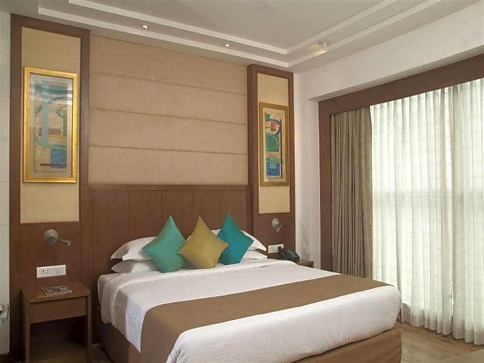 Avenue Suites in Sector 16