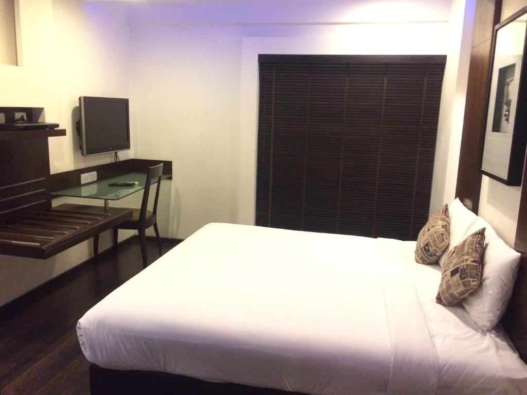 Luxury Noble Apartment near Langfold Garden