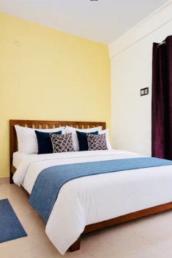 3 Bedroom Serviced Apartment in Chinar Park