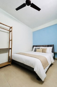 3 Bedroom Serviced Apartment in Chinar Park