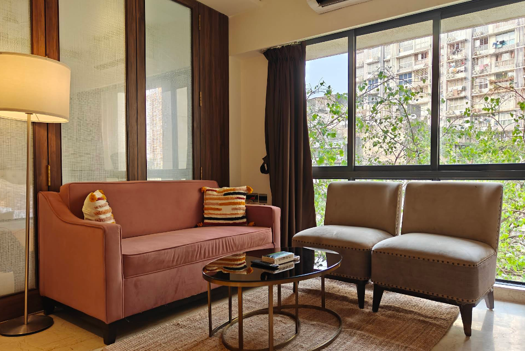 Refined 1 Bedroom Apartment near BKC