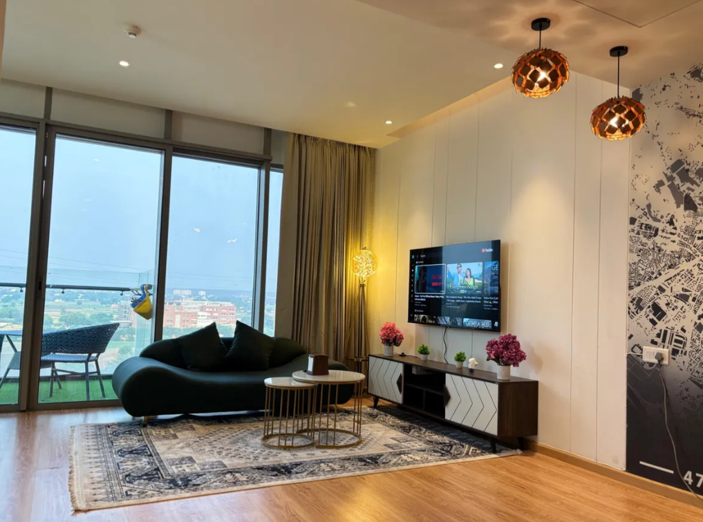 Chic Studio near Urbana