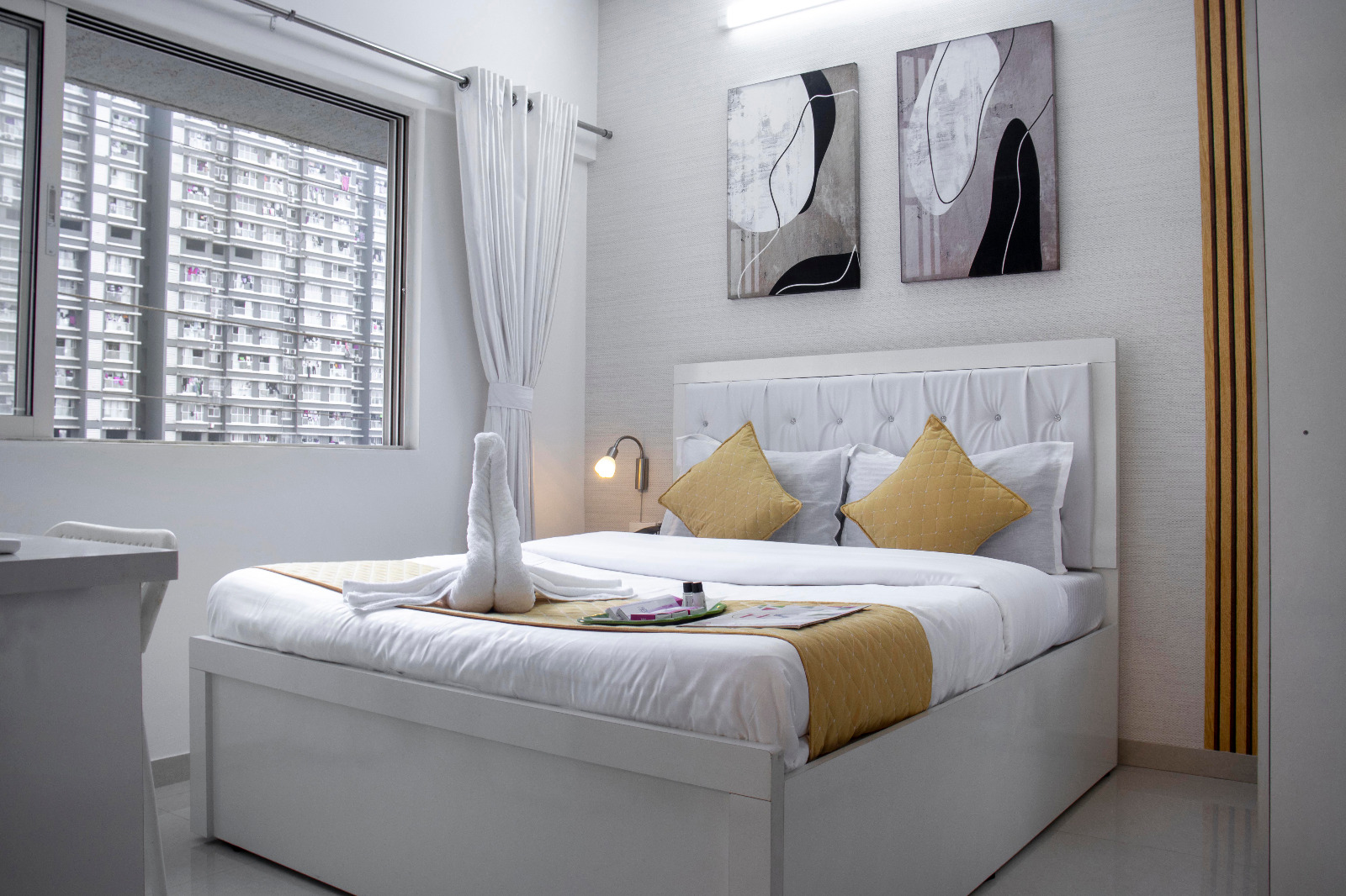 Royal 2 Bedroom Apartment in Malad East