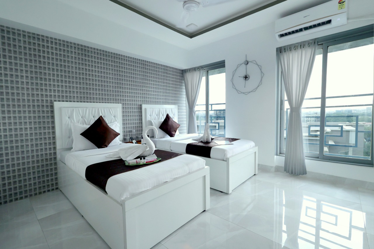 2 BR Homestsay in J B Nagar Andheri