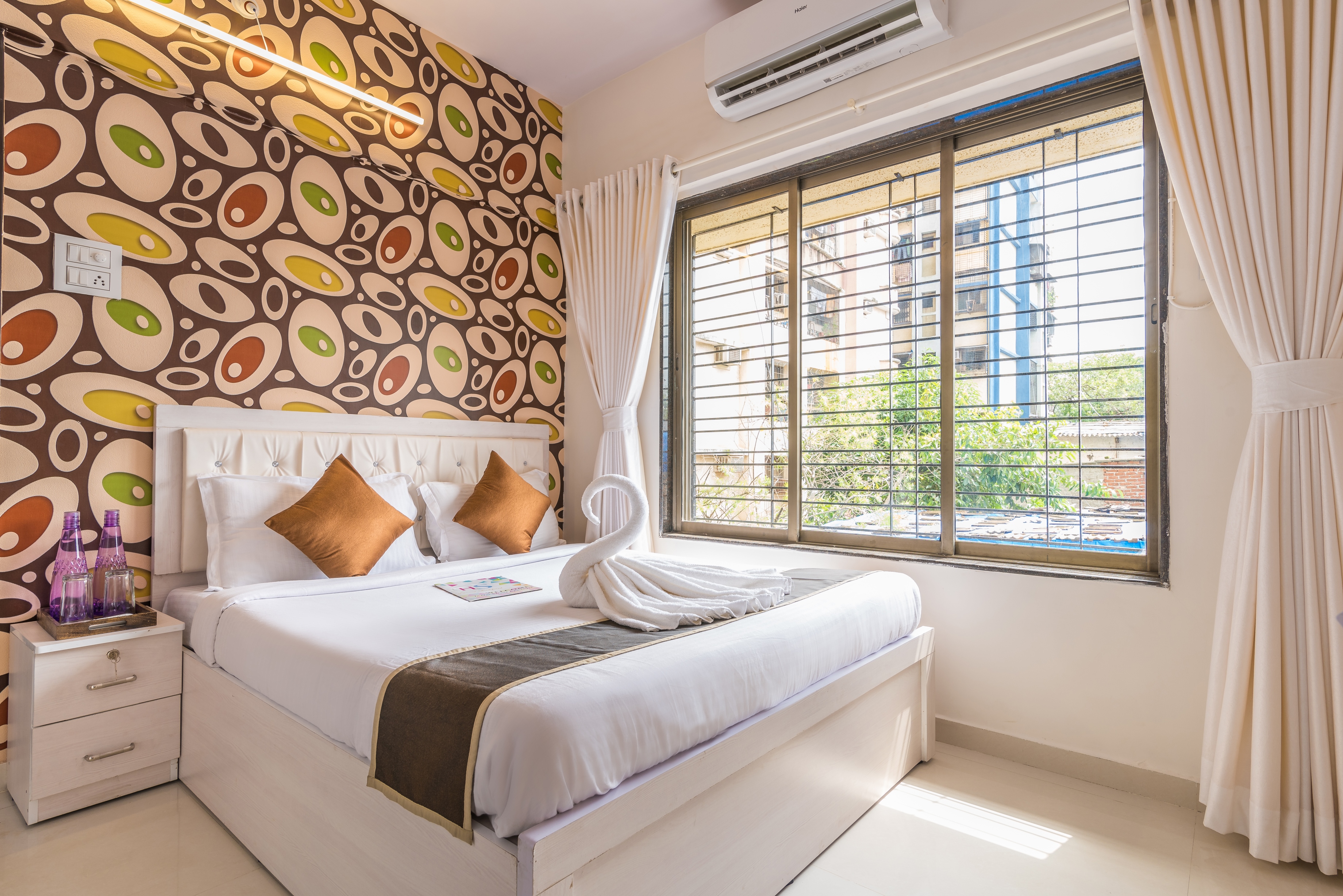 Classic 1 Bedroom Apartment in Borivali