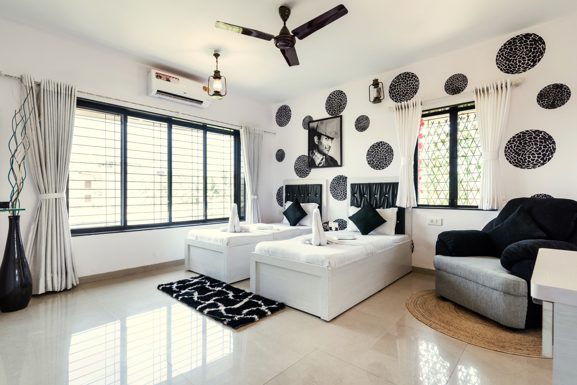 Homely 3 Bedroom Stay in Kandivali East