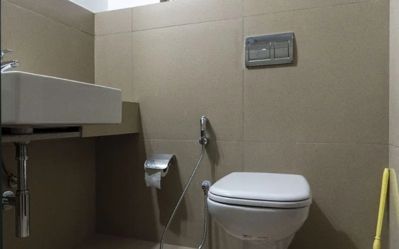 Private room with Shared Living Area and Kitchen