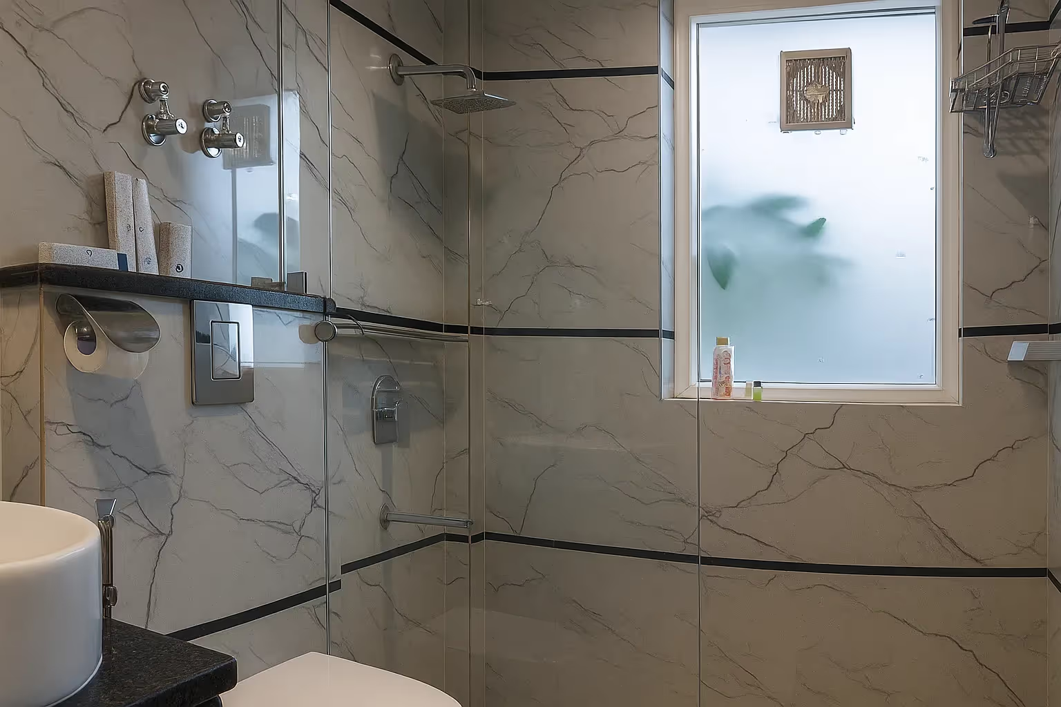 Comforable Studio Apartment near Gallleria Market