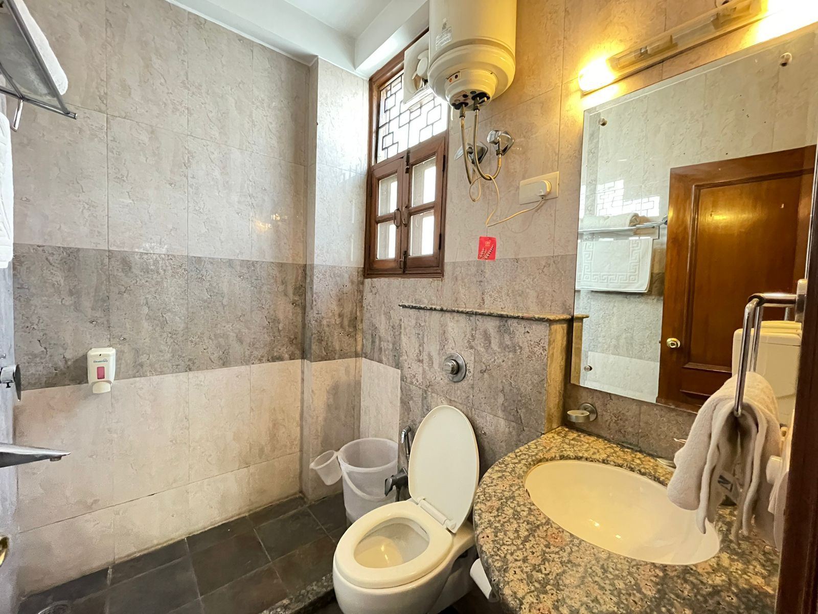Posh Serviced Apartments in Uday Nagar