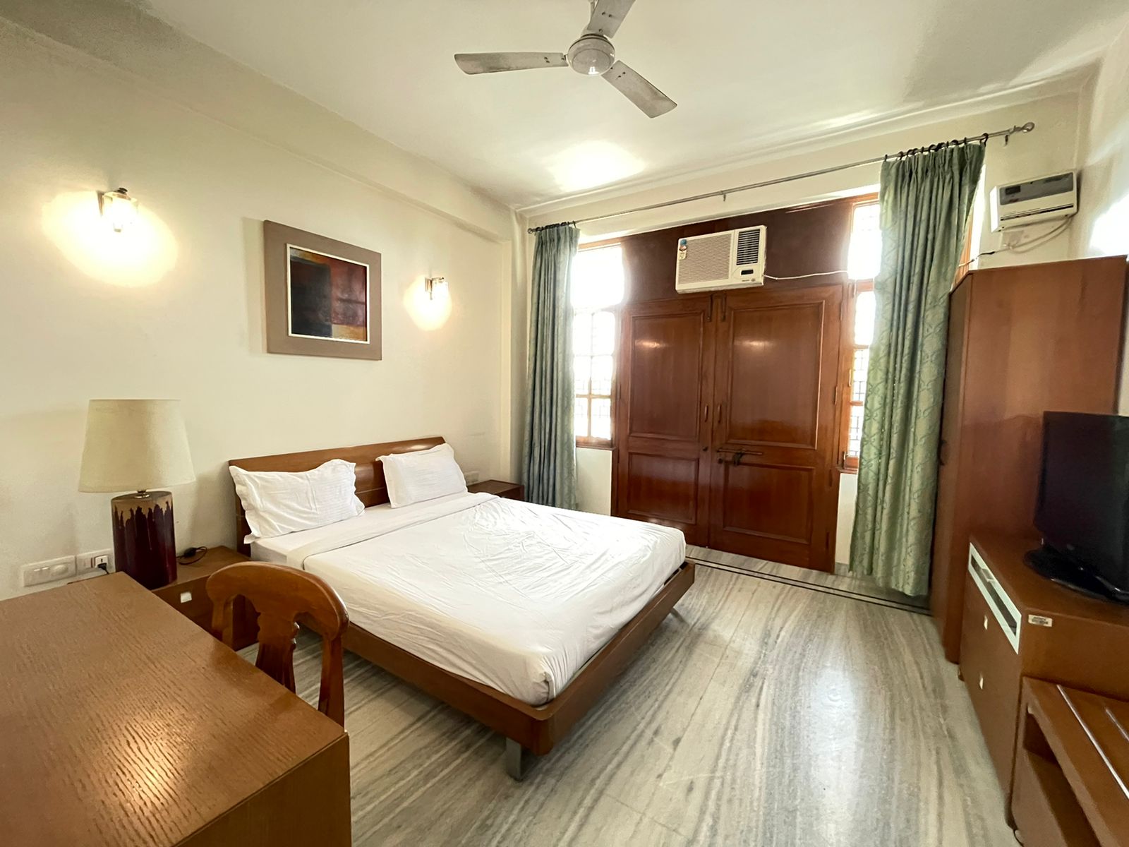 Posh Serviced Apartments in Uday Nagar