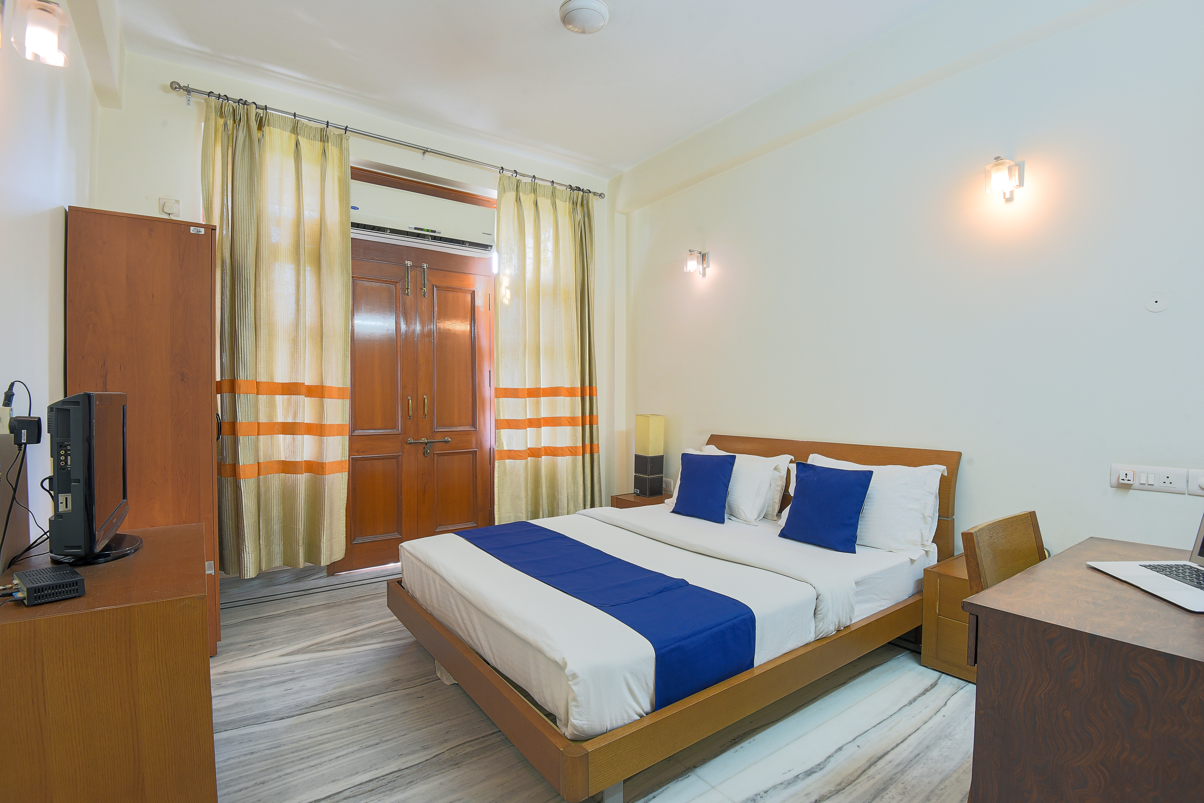 Posh Serviced Apartments in Uday Nagar