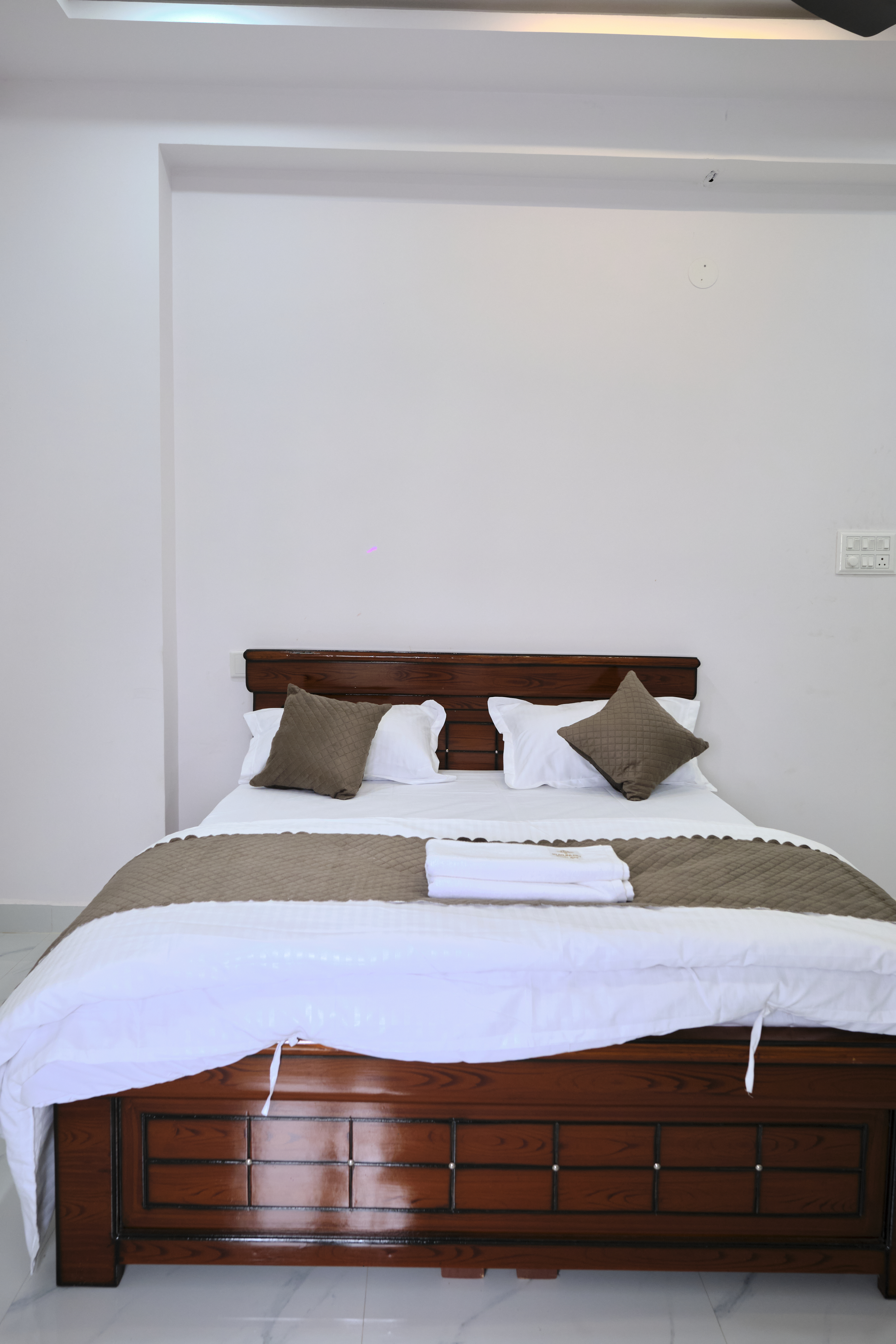 3 BR Classic Serviced Apt @ Kondapur