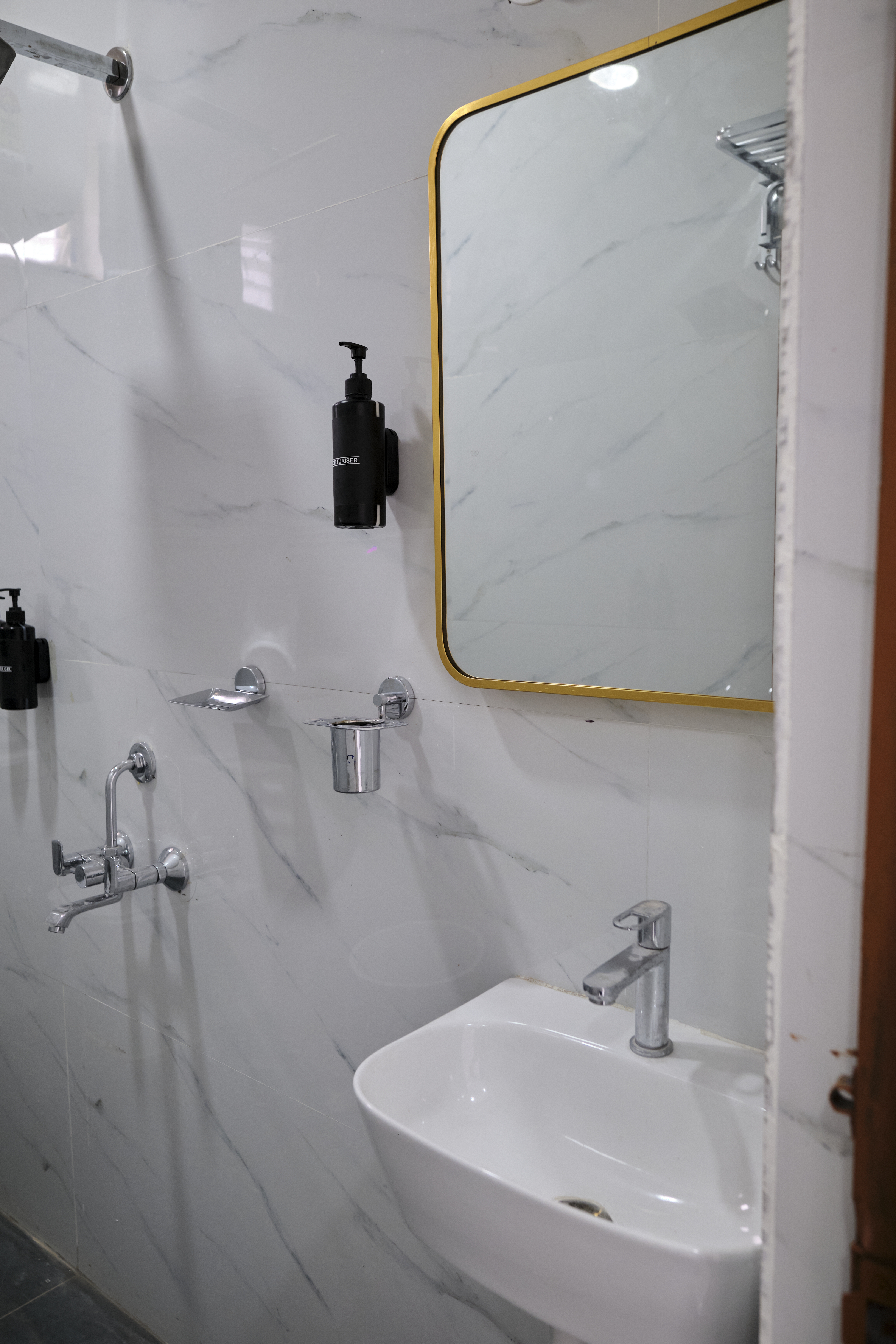 3 BR Classic Serviced Apt @ Kondapur