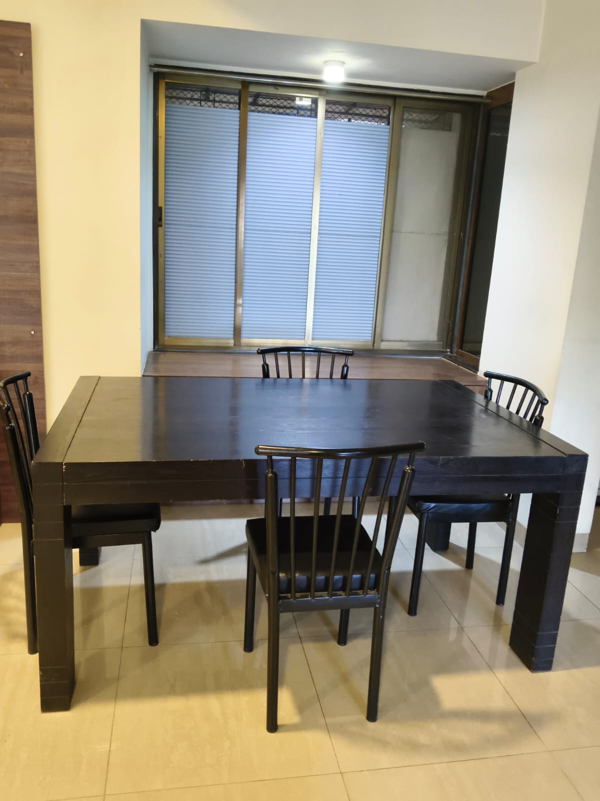 Classic 3 Bedroom Apartment in Thane West