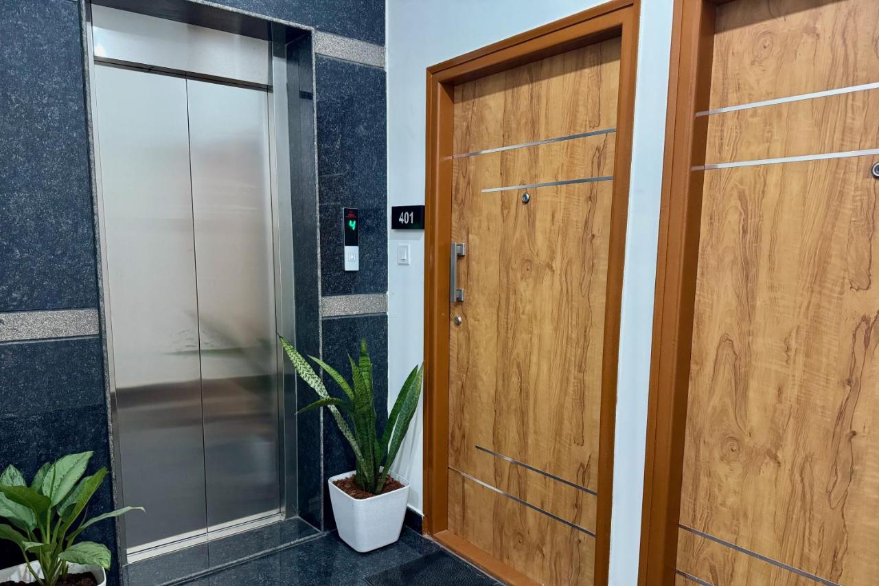 Junior 1 Bedroom Apartment in Whitefield