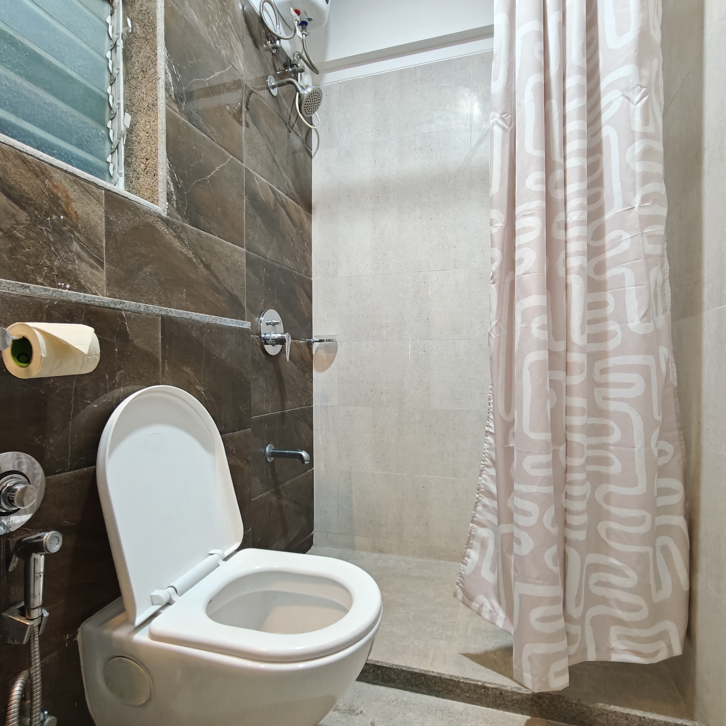 Superior 2 Bedroom Apartment in Chandivali