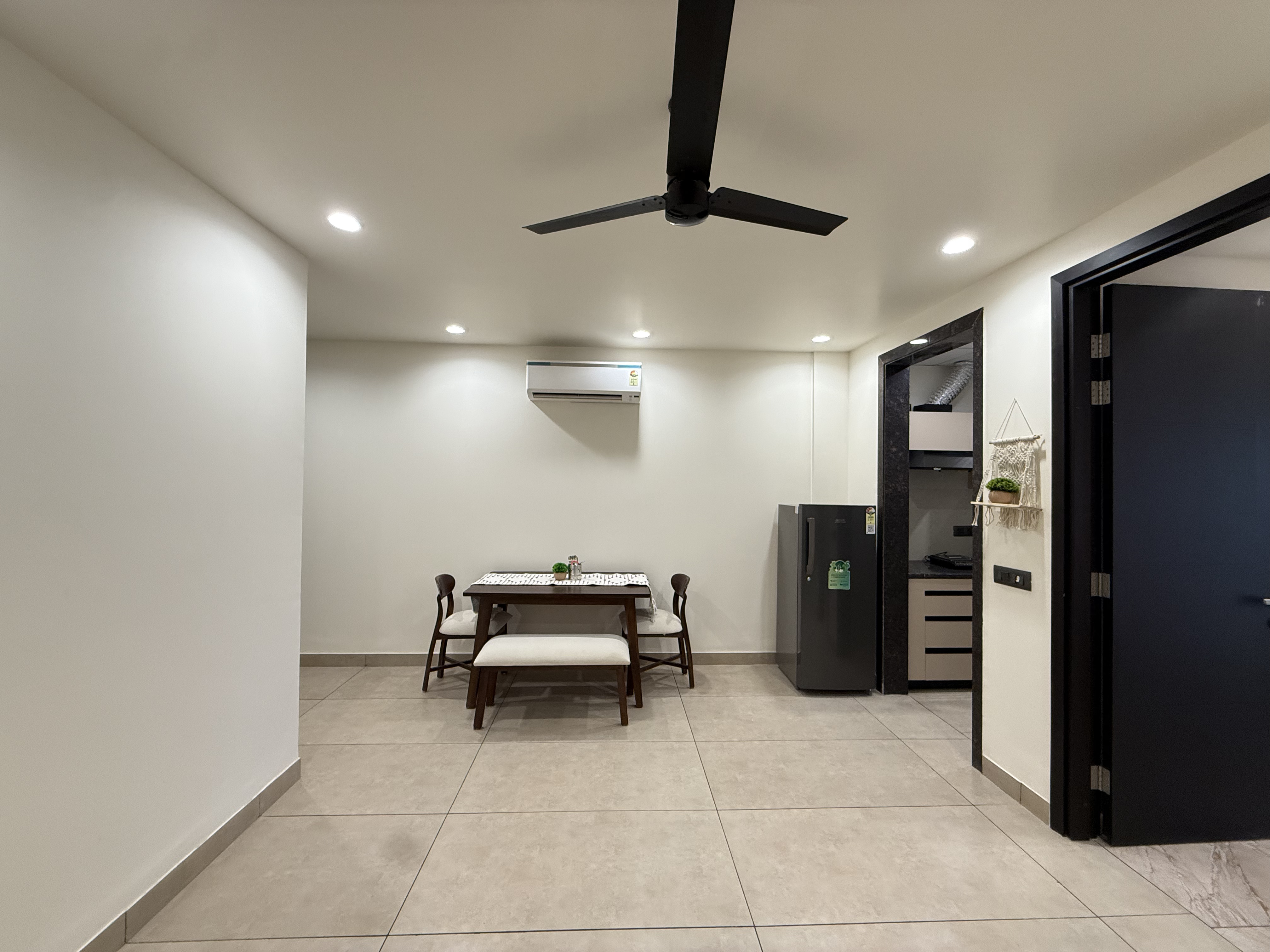 Refined 1 Bedroom Apartment in DLF Cyber City