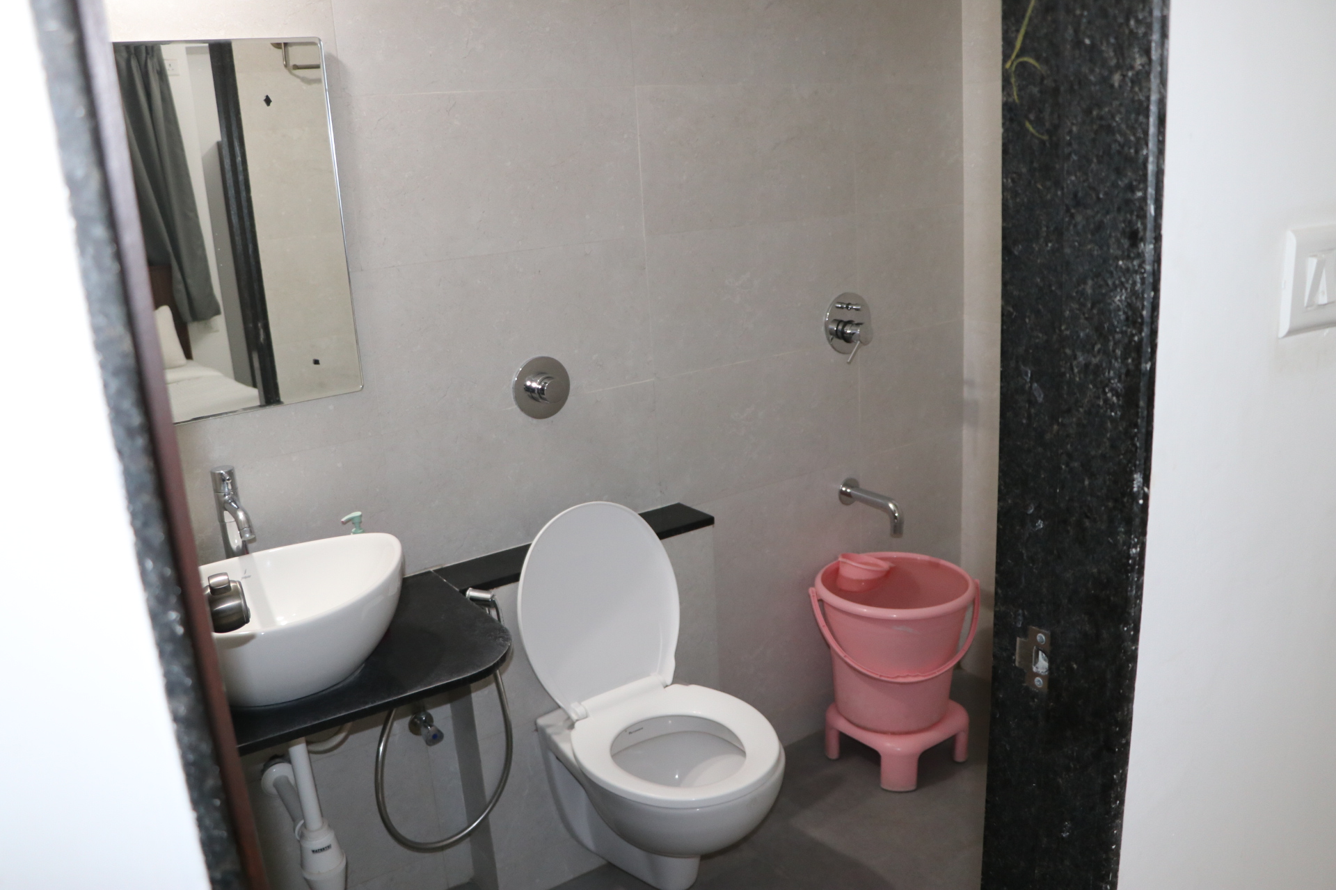 Grand Estate Apartment in Baner