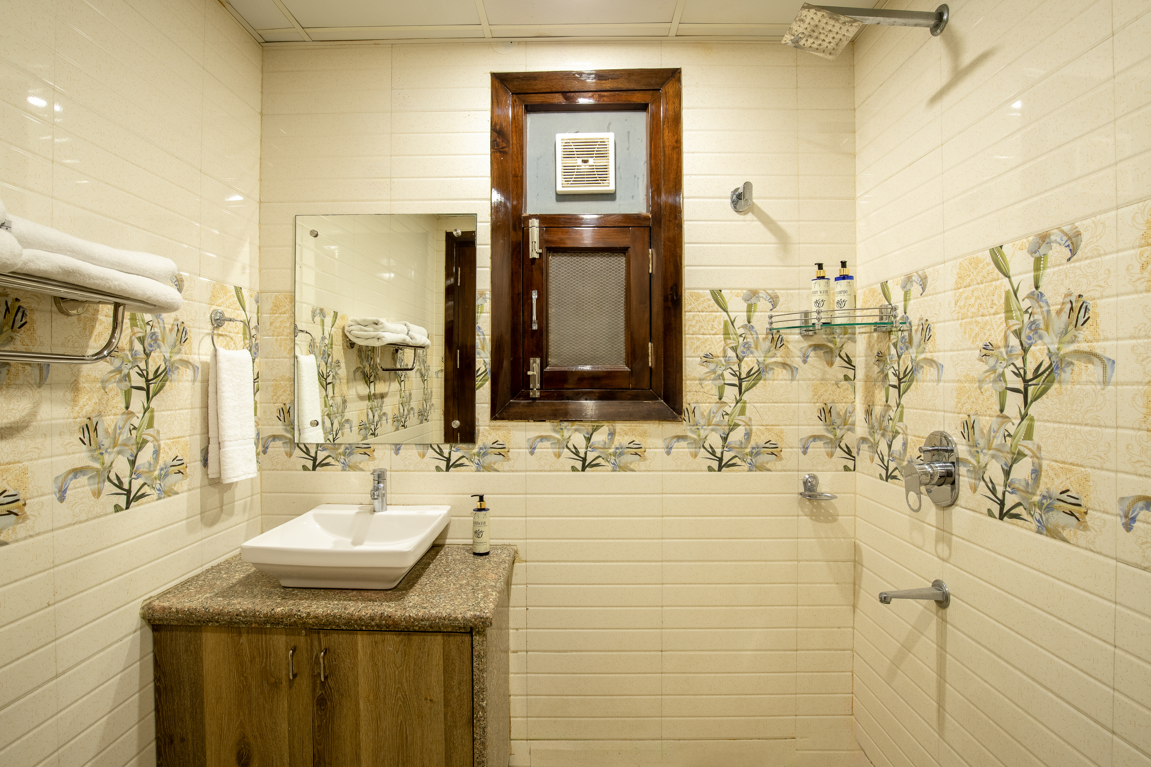 Corporate Residences near Medanta Medicity Hospital