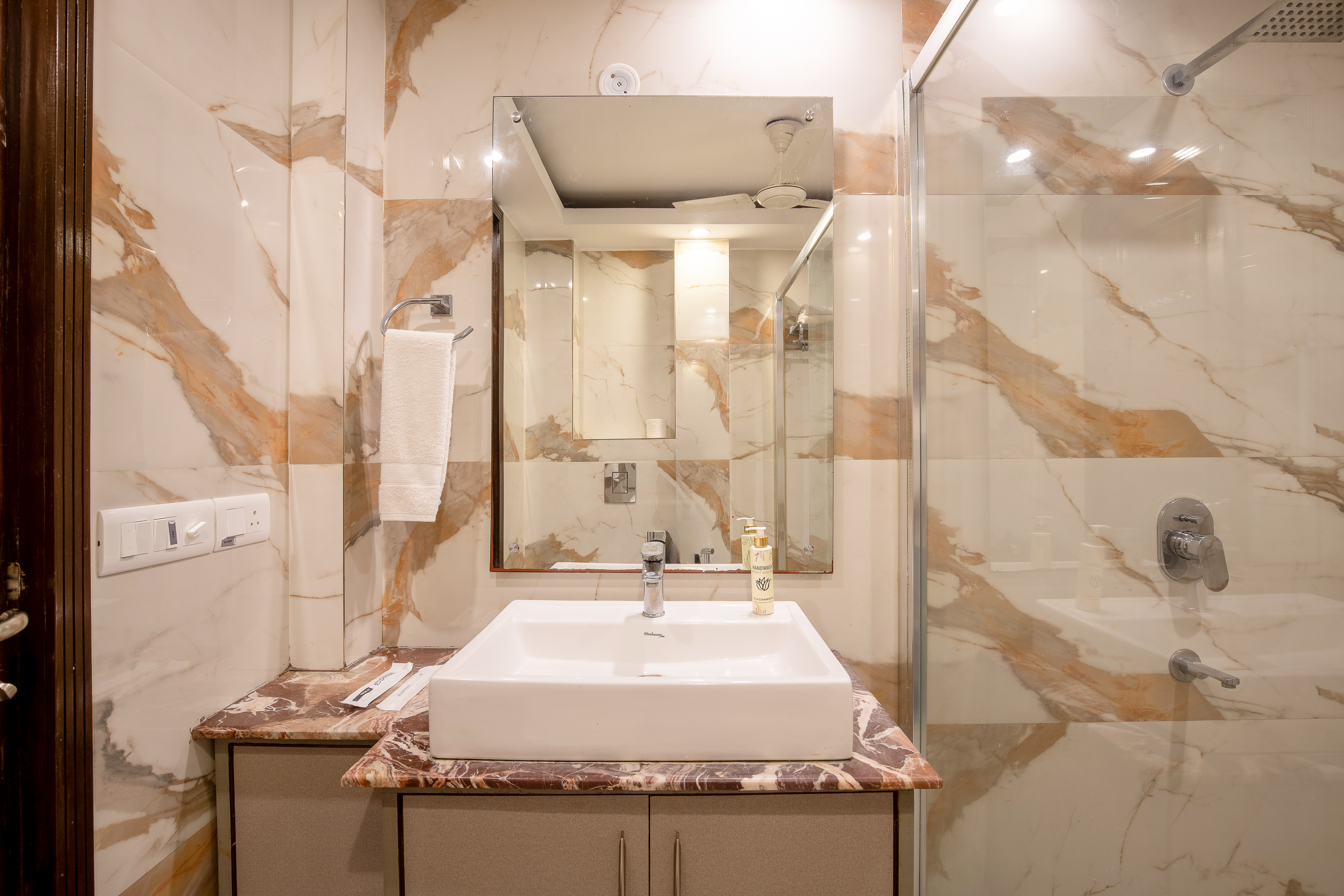 Superior 3 Bedroom Apartment on South Extension 2