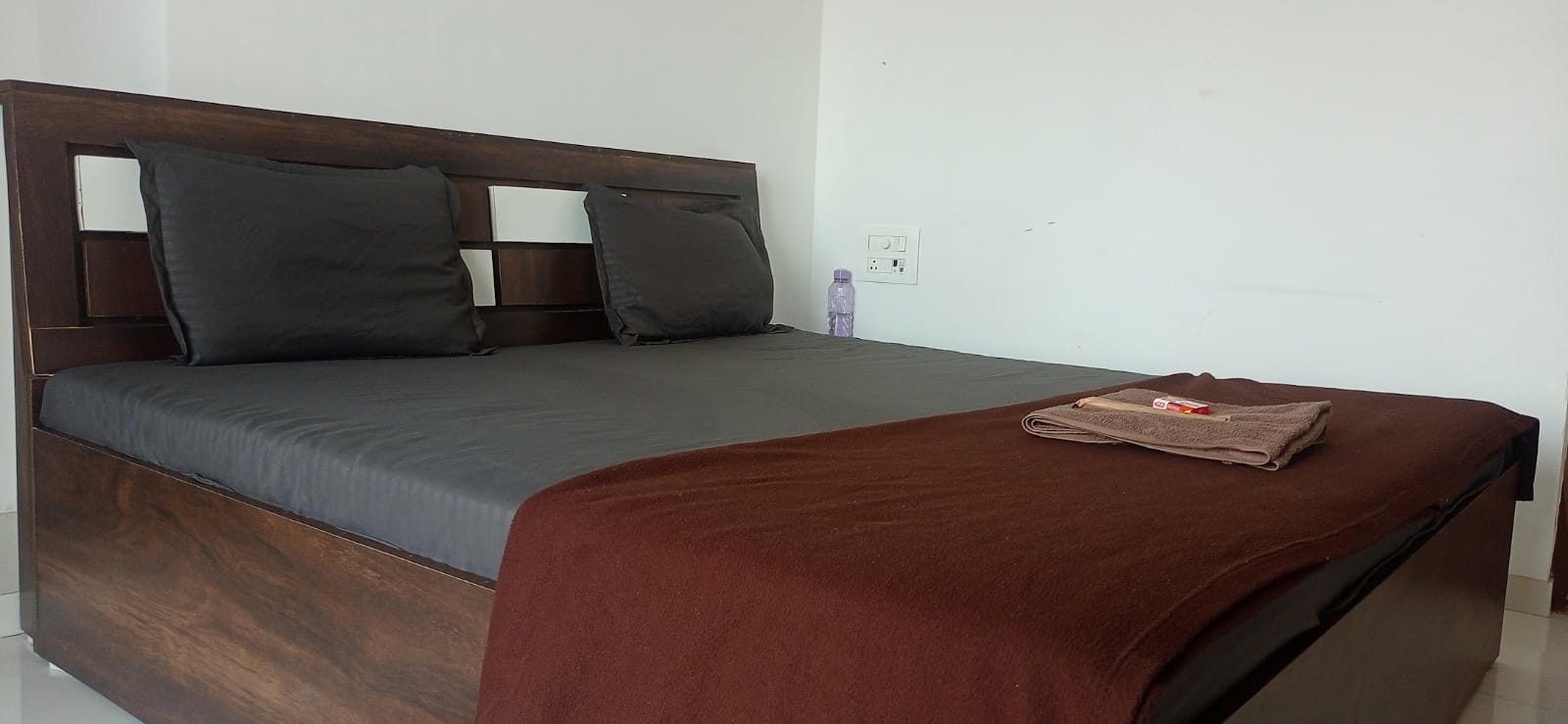 Modern 3 Bedroom Apartment in Thane West