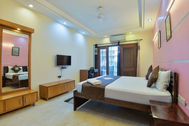 1 Bedroom Apartment in DLF PHASE FOUR