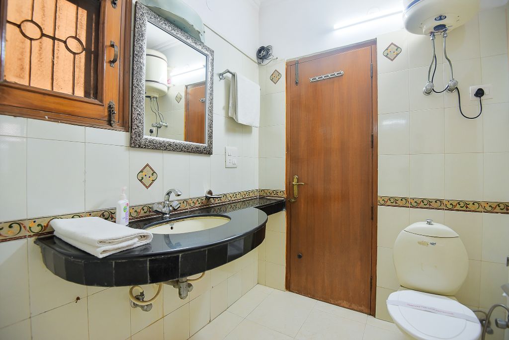 Comfortable Serviced Apartments in DLF PHASE FIVE