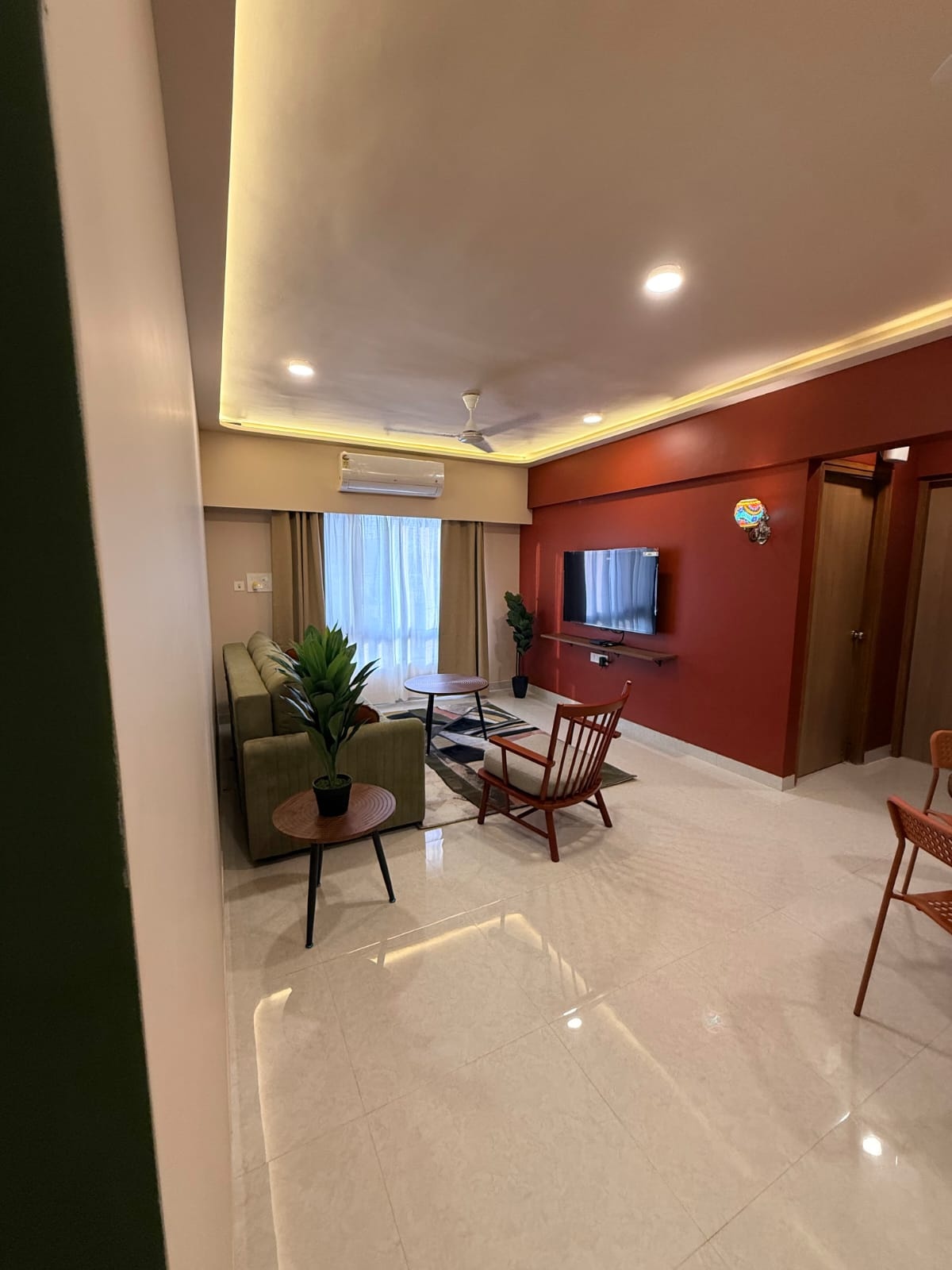 Elegant 2 BR Apartment @ Vakola
