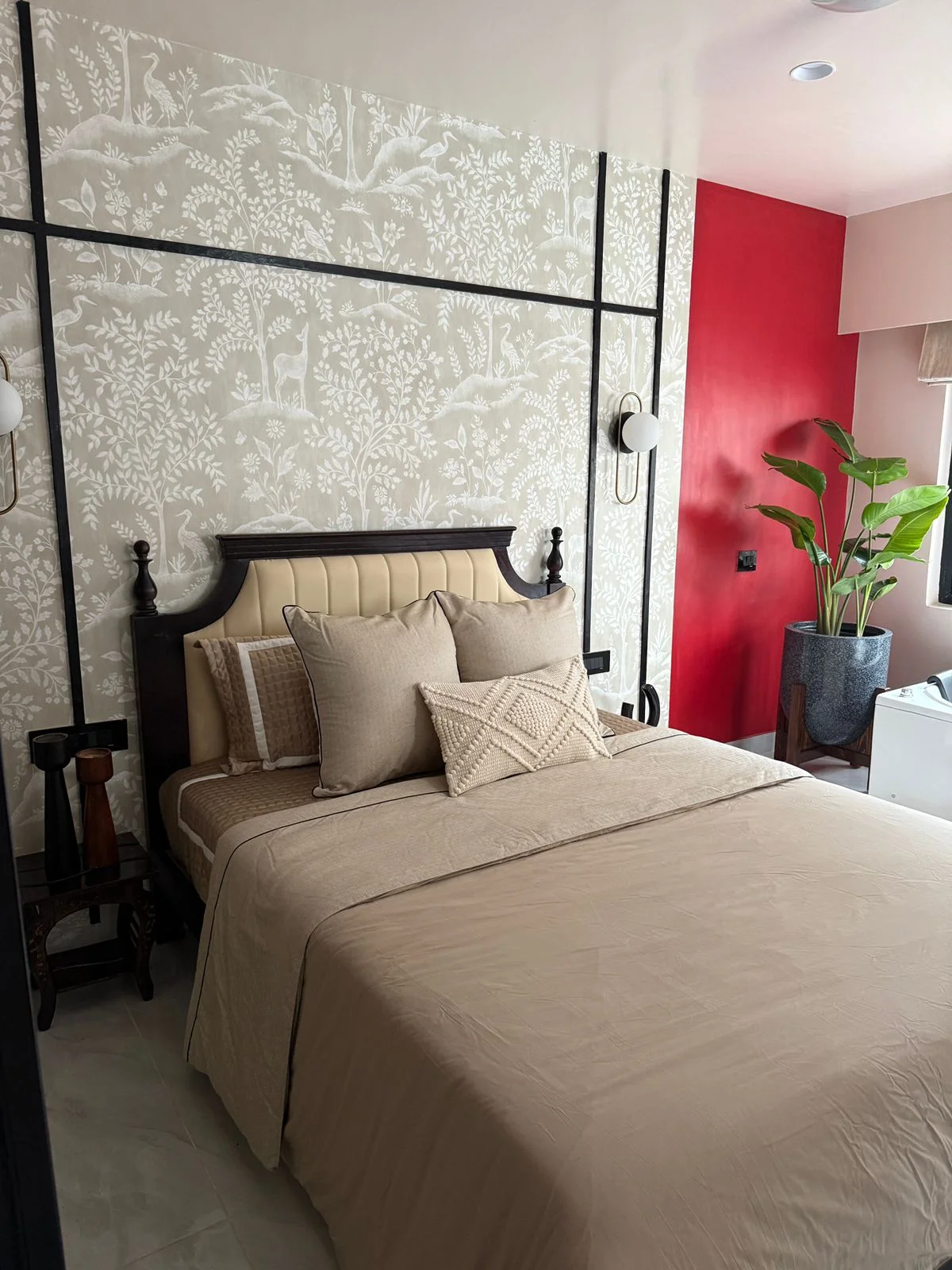 Studio Apartment with Jacuzzi in Koregaon Park