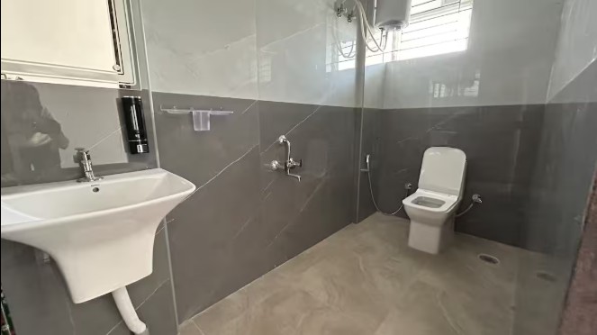 Comfort Home in Electronic City