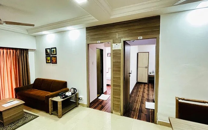 Deluxe 1 Bedroom Apartment near Mumbai Airport.