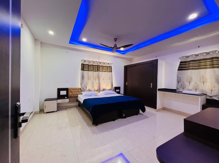 4 BR Spacious Serviced Apartment