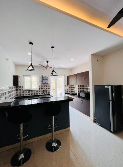 4 BR Spacious Serviced Apartment