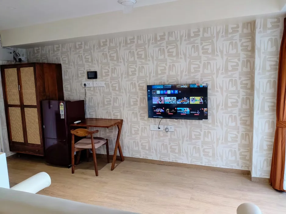 Studio Apartment with Jacuzzi in Koregaon Park