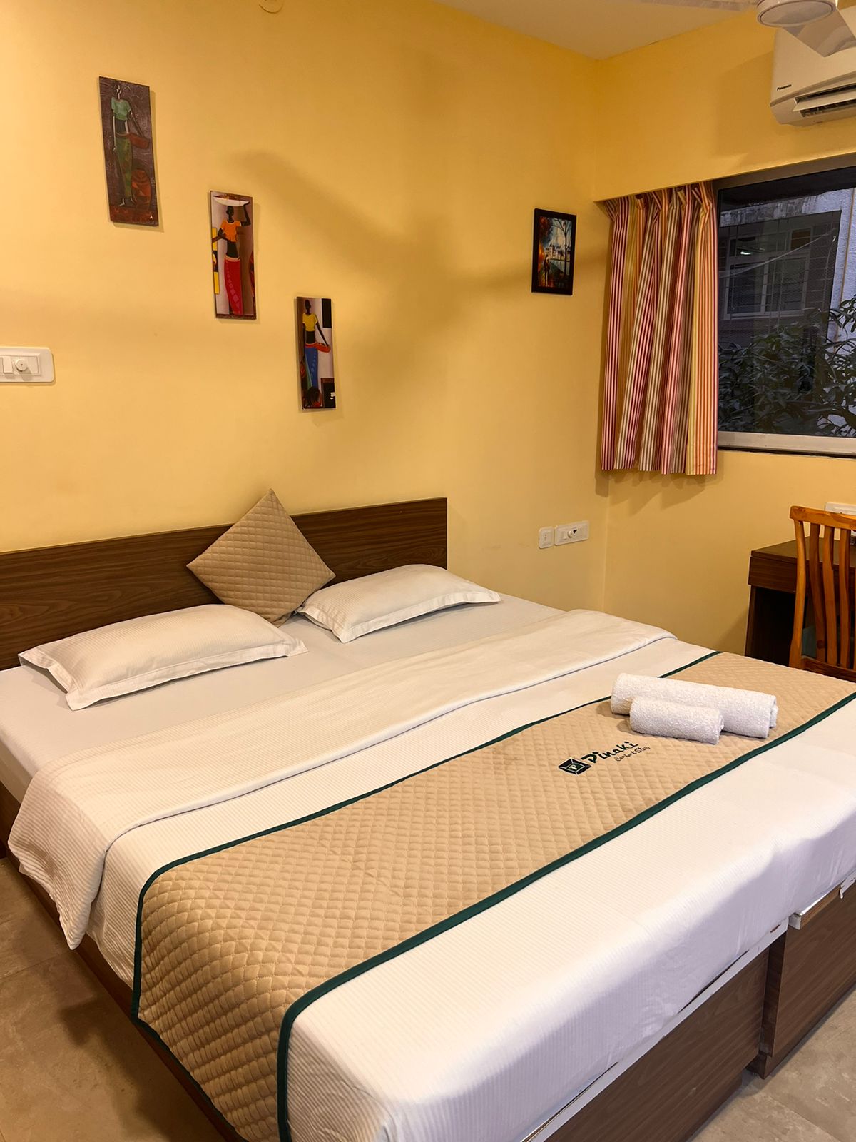 Refined 3 Bedroom Apartment in Vile Parle